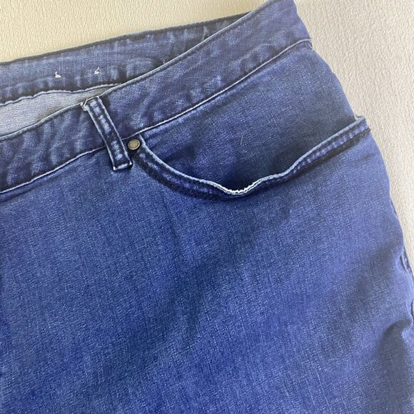 Avenue Women's Plus Size Bootcut 5 Pocket Jeans 32A - Picture 9 of 15